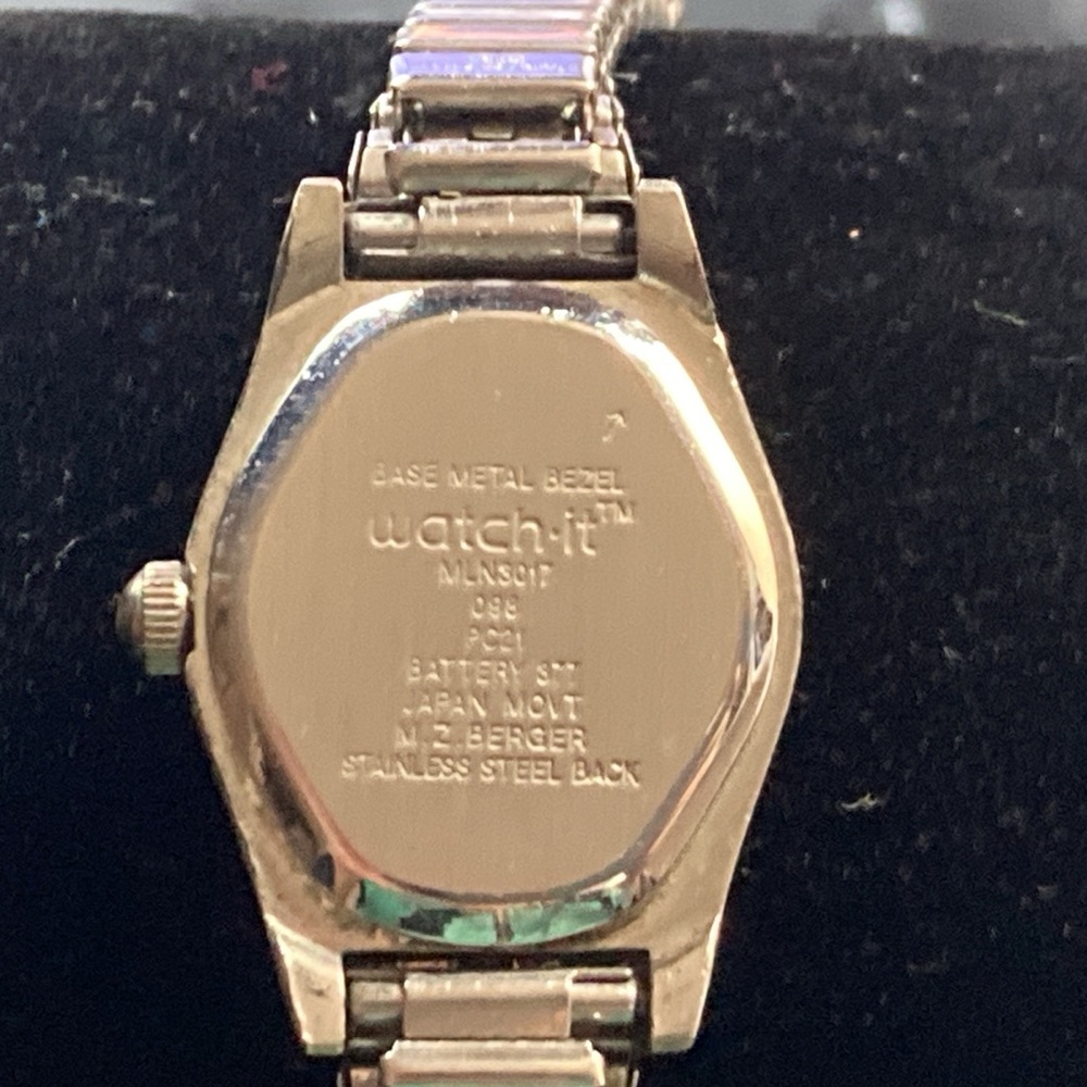 VINTAGE WATCH-IT LADIES SILVER TONE WATCH - Picture 2 of 6